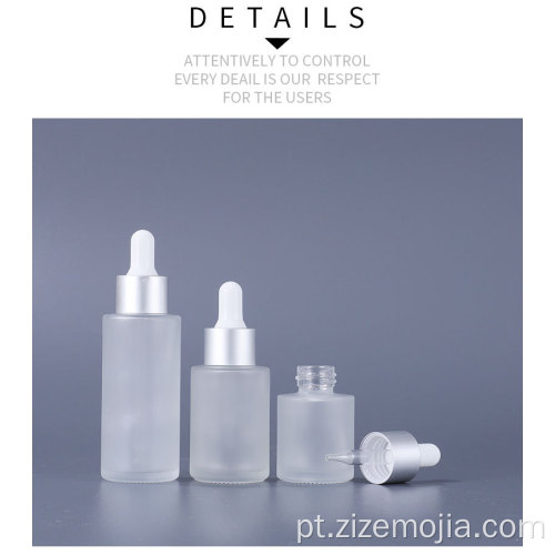 Frascos de vidro fosco com conta-gotas de óleo essencial para cuidados com a pele